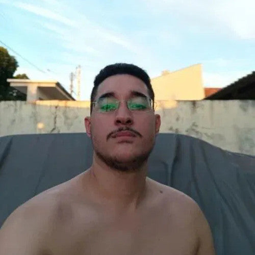 — Camilo R. / Medellín